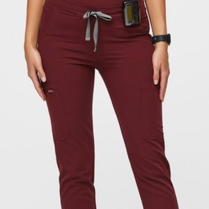 FIGS😷 Yola Skinny Scrub Pants burgundy
